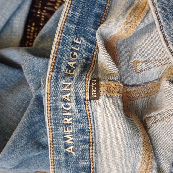 4/$80 American Eagle Outfitters Stretch Distressed Blue Jeans - Size 4 - Picture 7 of 9